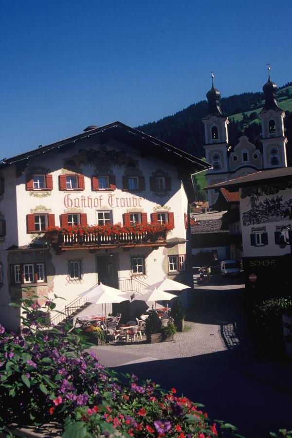 Gasthof Traube Hotel Hopfgarten im Brixental Bagian luar foto